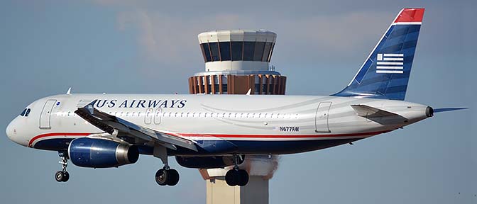 US Airways Airbus A320-232 N677AW, Phoenix Sky Harbor, January 9, 2016